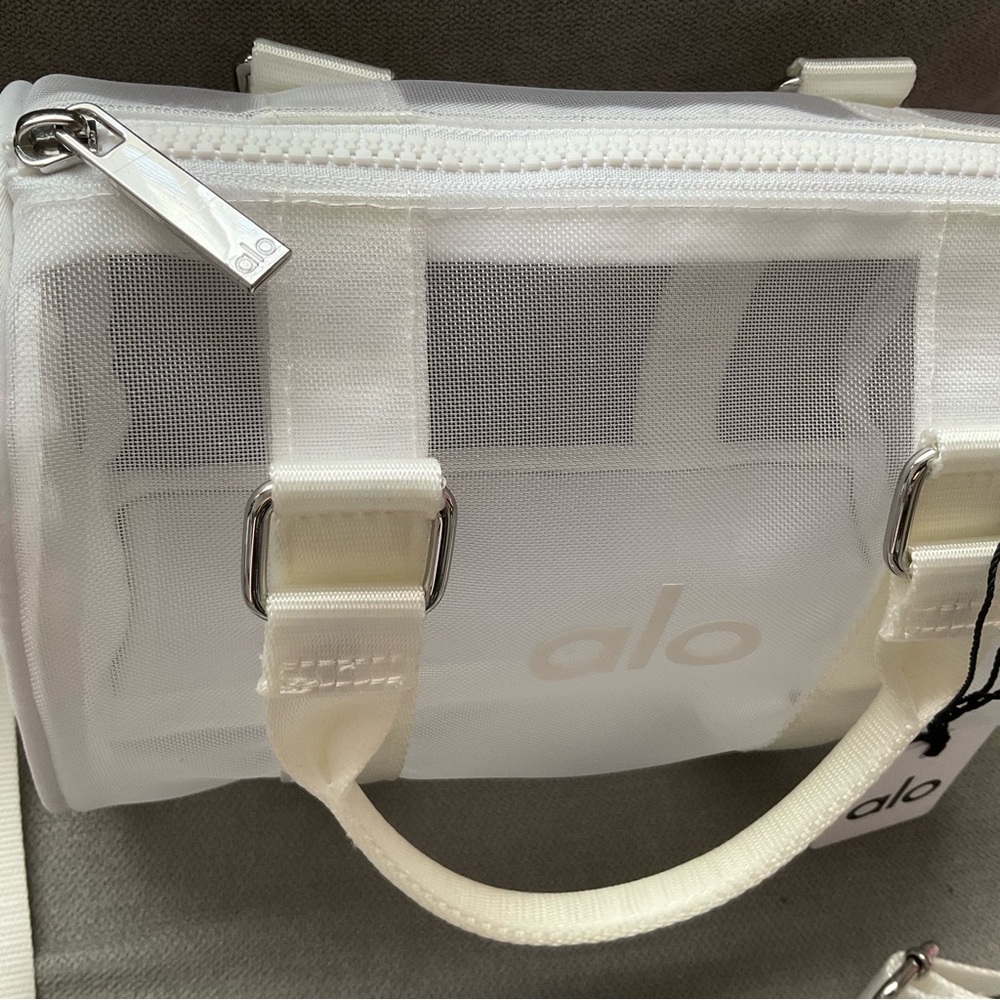 Alo Yoga Mini Sheer Duffle Bag White - Picture 3 of 10